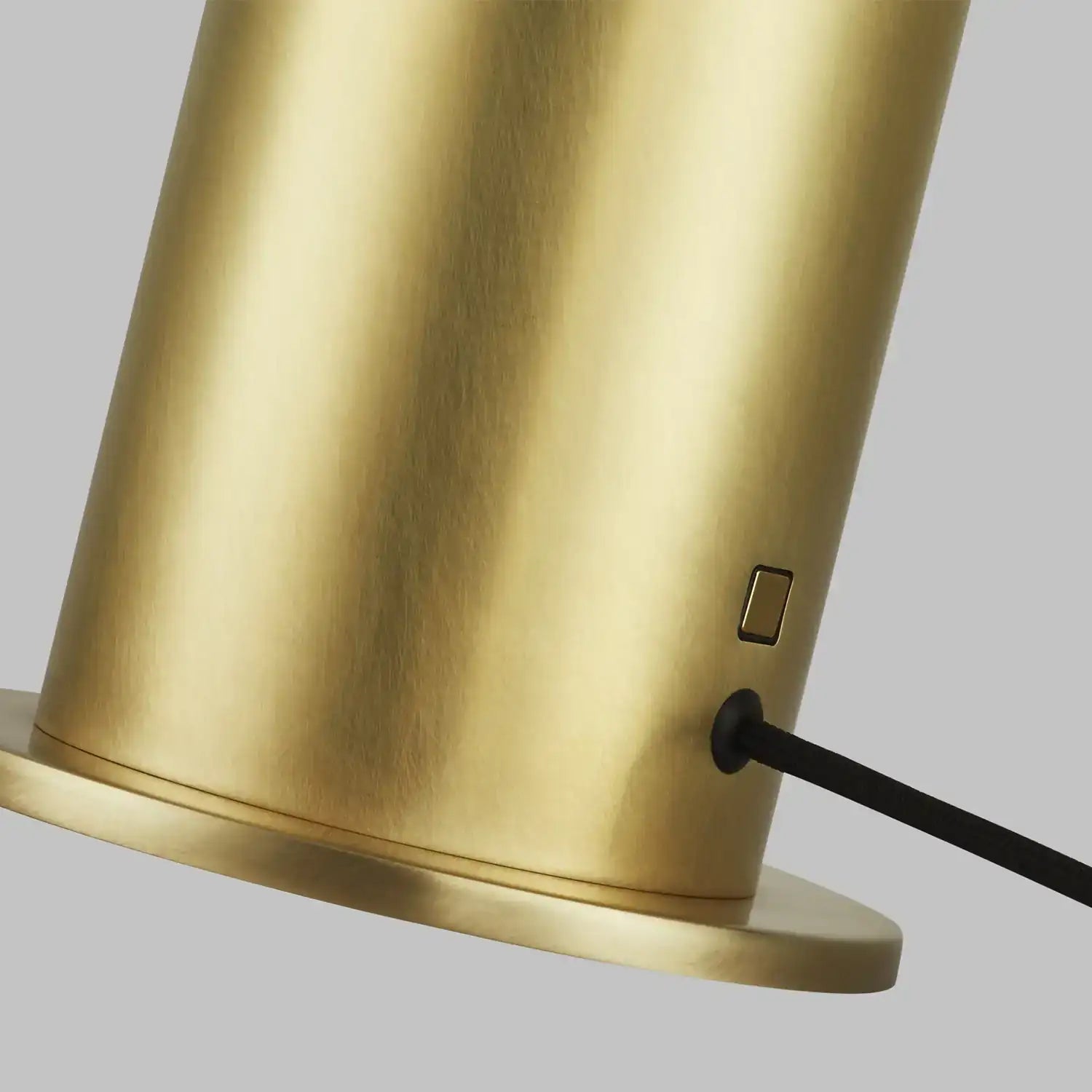 VISUAL COMFORT MODERN, EBELL TABLE LAMP, TABLE LAMPS