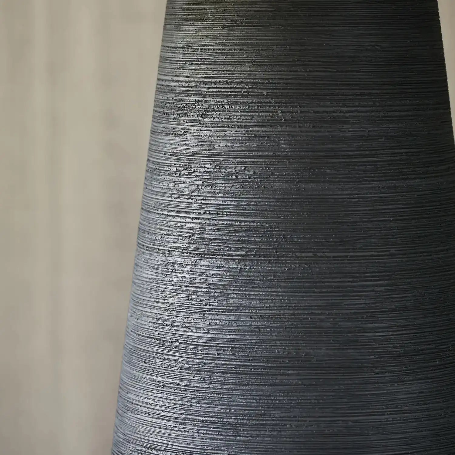 VISUAL COMFORT MODERN, KARAM TABLE LAMP, TABLE LAMPS