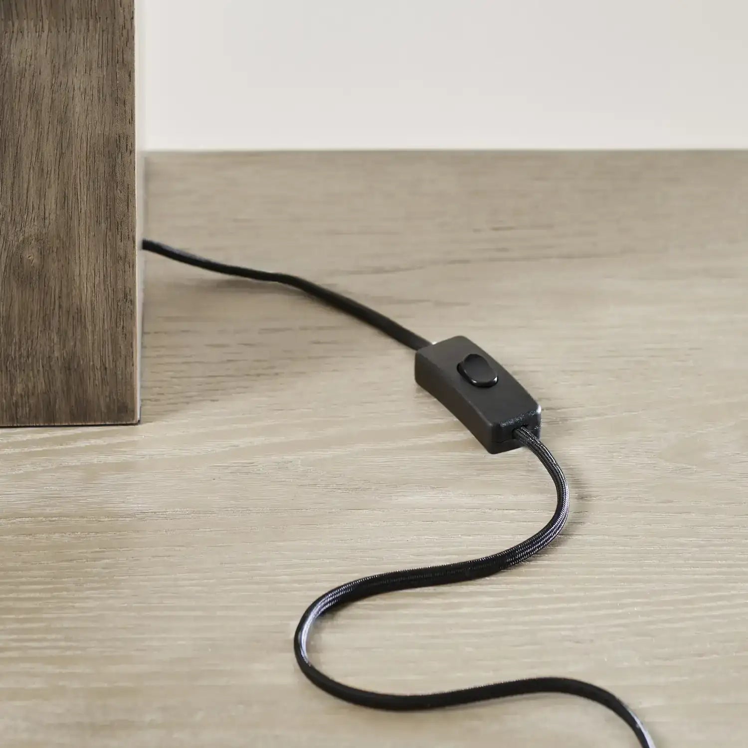 VISUAL COMFORT & CO., SLAB TABLE LAMP, TABLE LAMPS