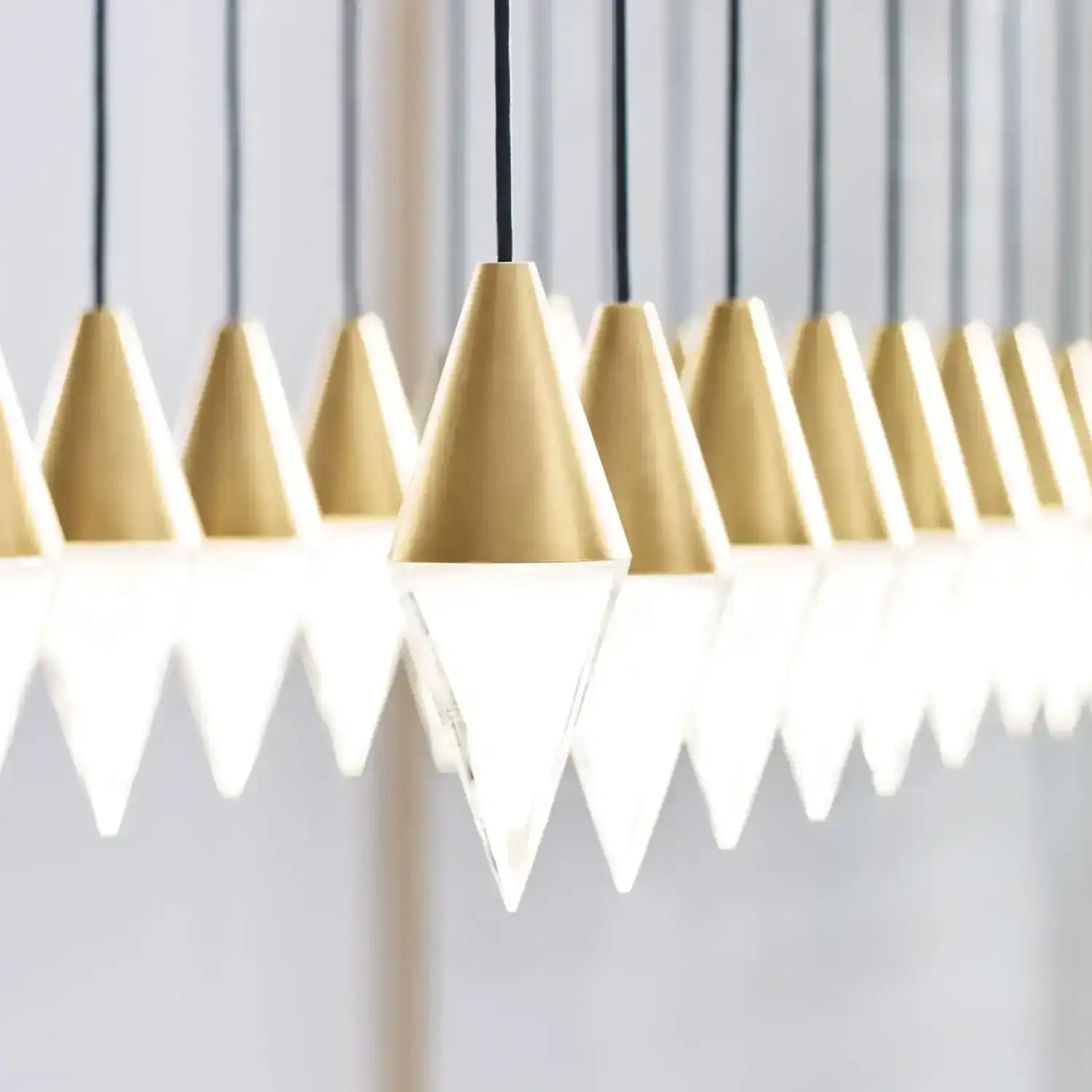 VISUAL COMFORT MODERN, TURRET CHANDELIER, CHANDELIER LIGHT