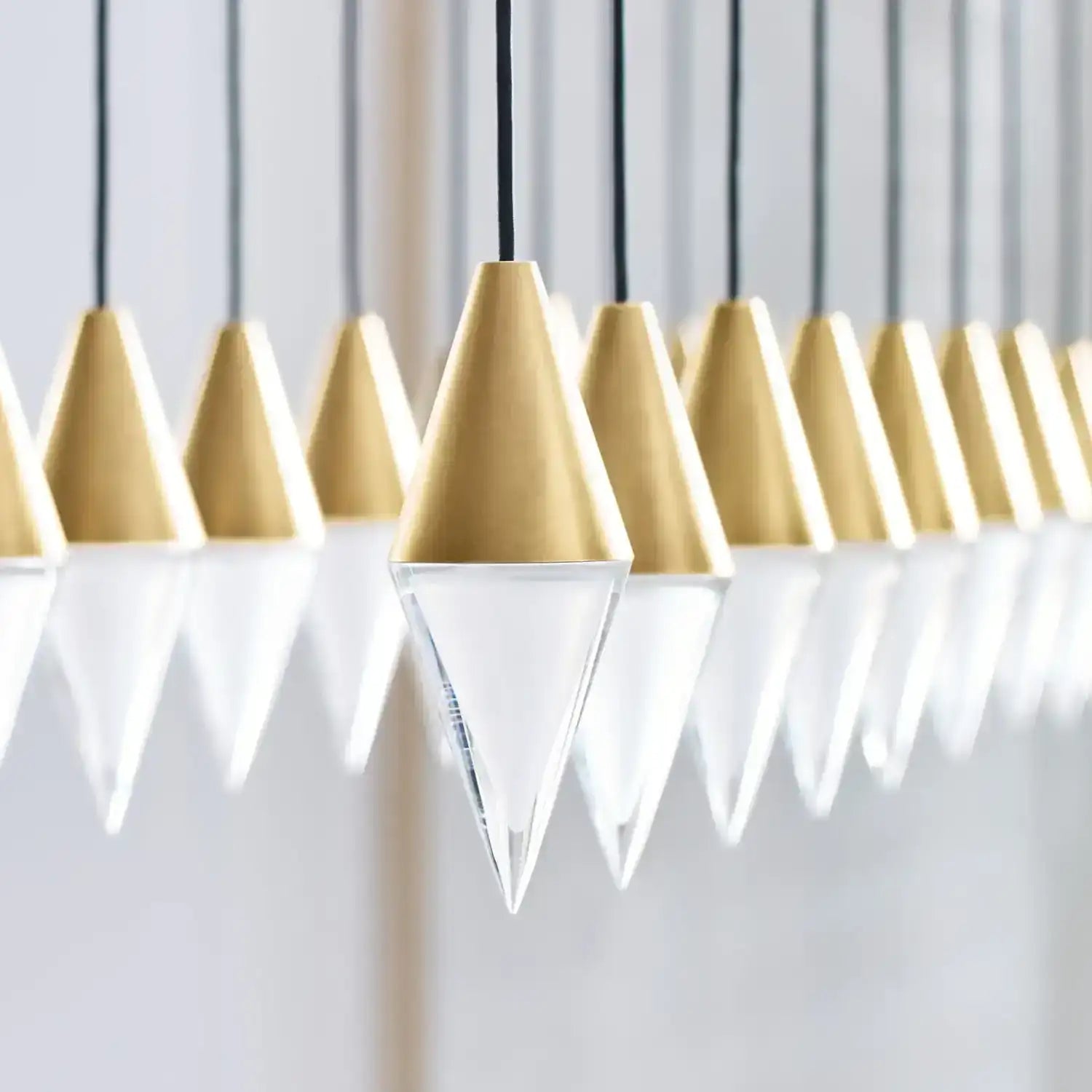 VISUAL COMFORT MODERN, TURRET CHANDELIER, CHANDELIER LIGHT