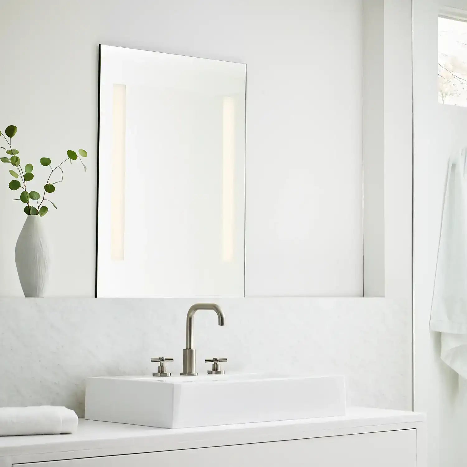 VISUAL COMFORT MODERN, REFLECTION MIRROR, VANITY LIGHT