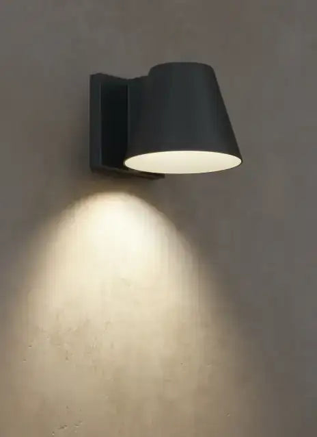 VISUAL COMFORT & CO., BOWMAN OUTDOOR WALL LIGHT, OUTDOOR WALL LIGHTS