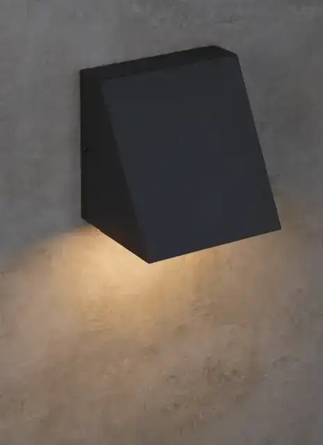 VISUAL COMFORT MODERN, PITCH SINGLE OUTDOOR WALL, OUTDOOR WALL LIGHTS