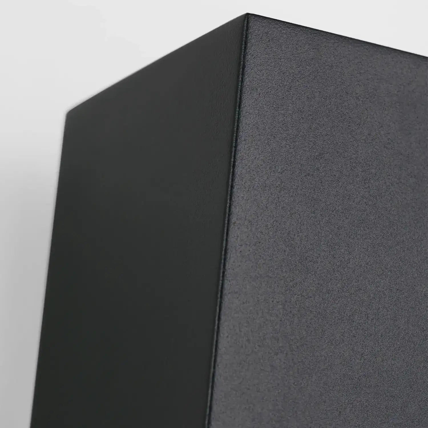 VISUAL COMFORT & CO. PRESSA OUTDOOR WALL LIGHT - Wall