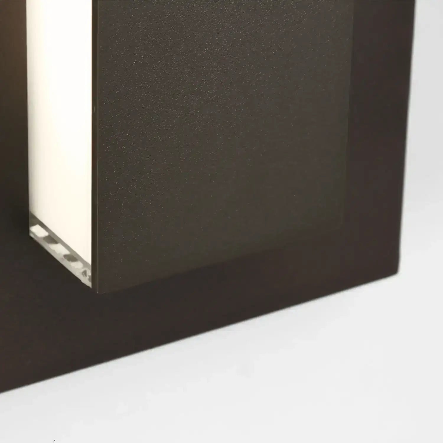 VISUAL COMFORT MODERN, ASPEN OUTDOOR WALL, OUTDOOR WALL LIGHTS