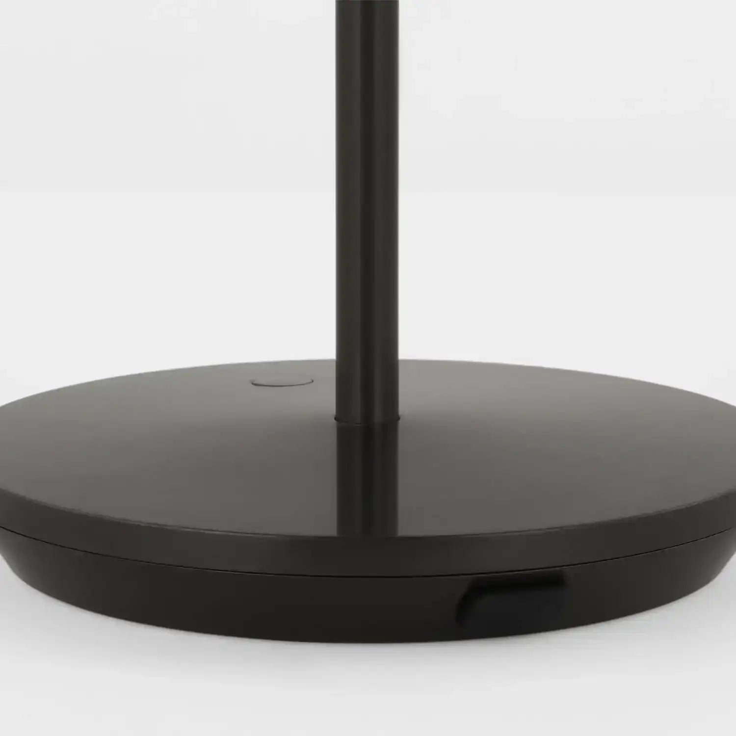 VISUAL COMFORT MODERN, NEVIS ACCENT RECHARGEABLE TABLE LAMP, TABLE LAMPS