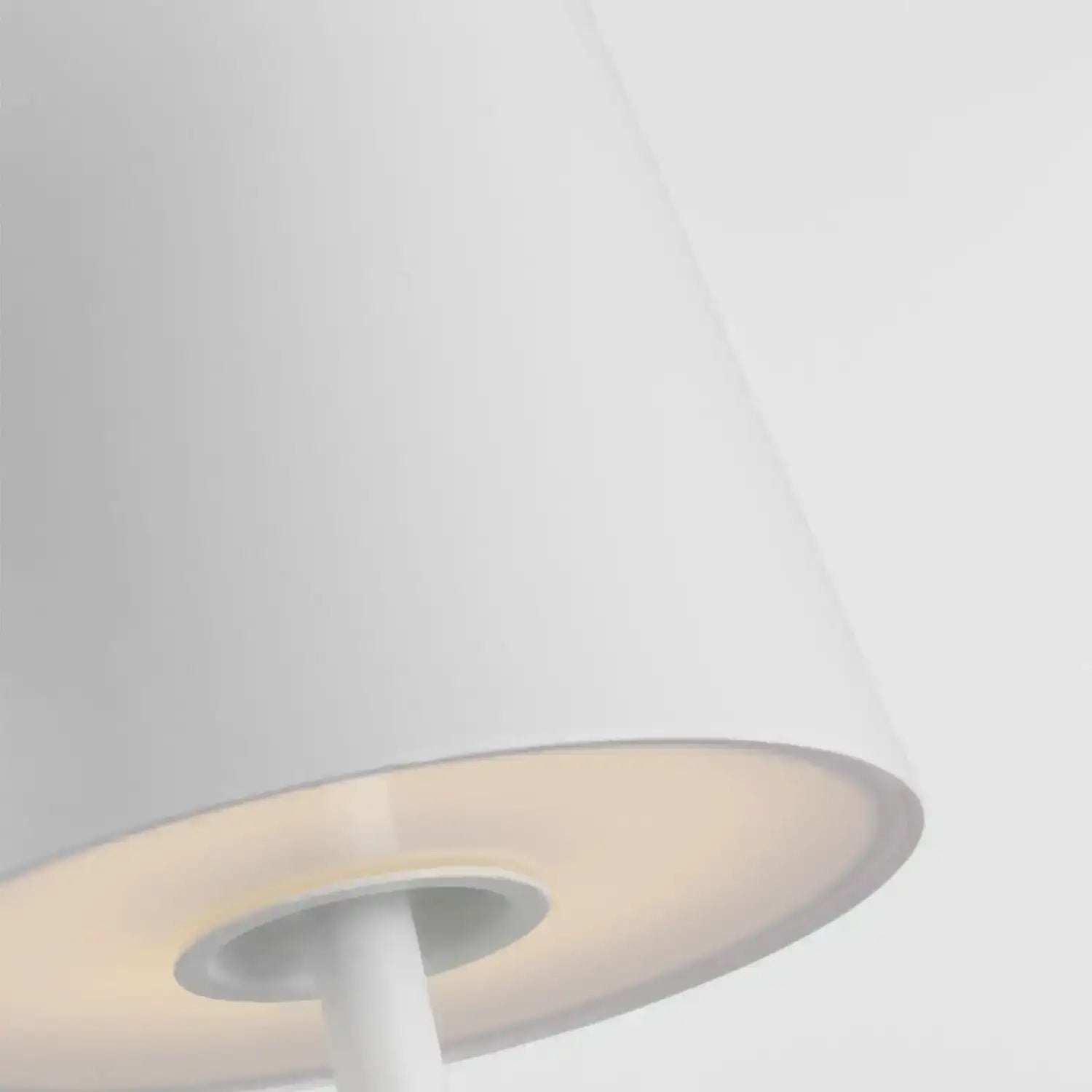 VISUAL COMFORT MODERN, NEVIS ACCENT RECHARGEABLE TABLE LAMP, TABLE LAMPS