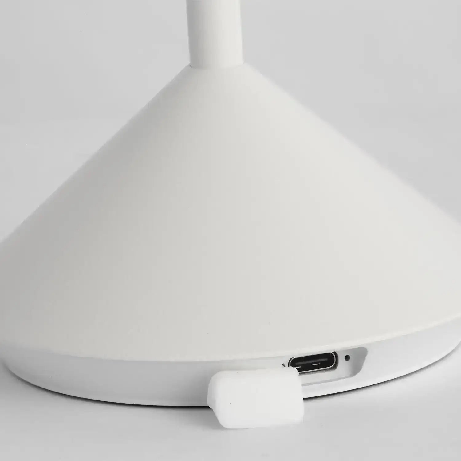 VISUAL COMFORT MODERN, MONETA ACCENT RECHARGEABLE TABLE LAMP, TABLE LAMPS