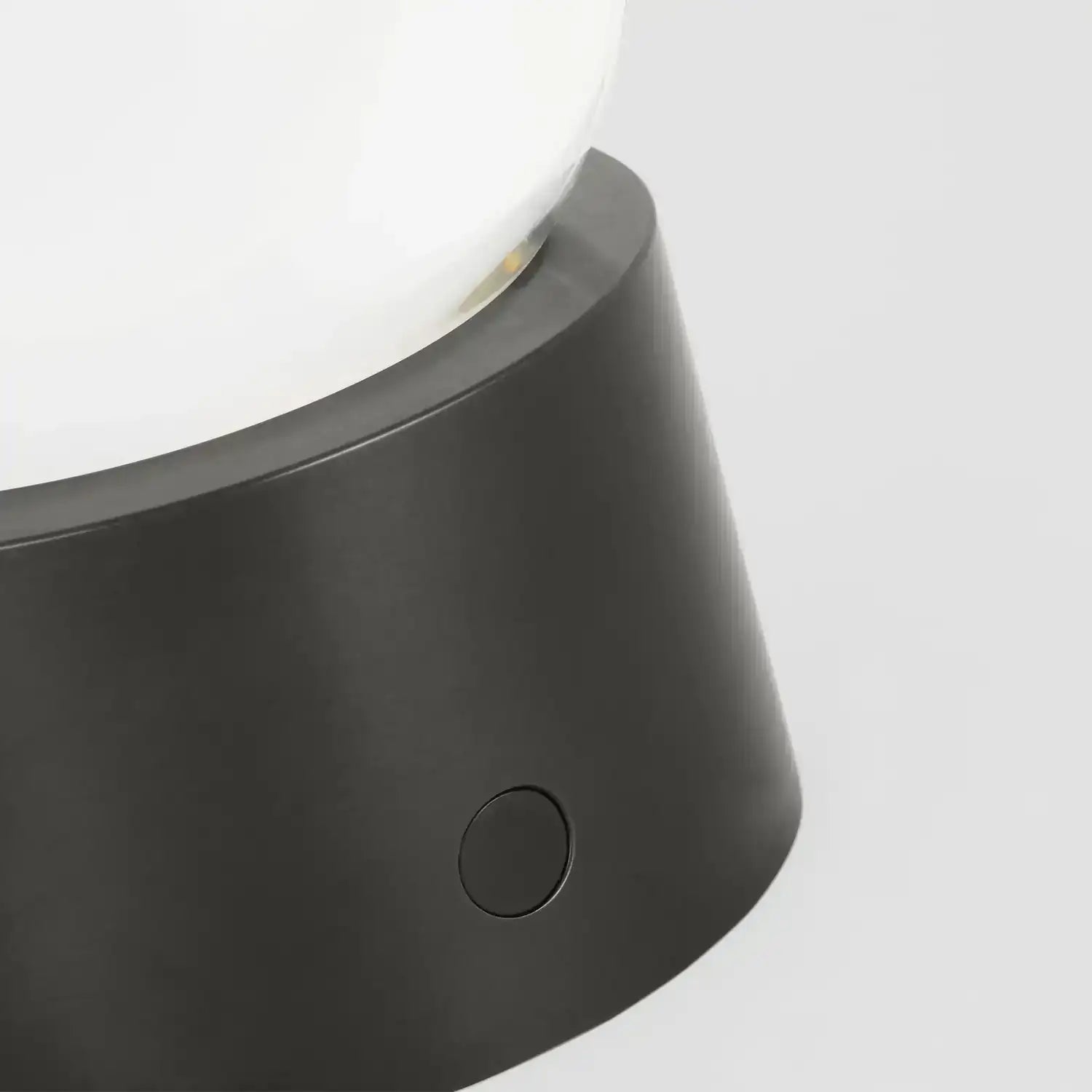 VISUAL COMFORT MODERN, MINA ACCENT RECHARGEABLE TABLE LAMP, TABLE LAMPS