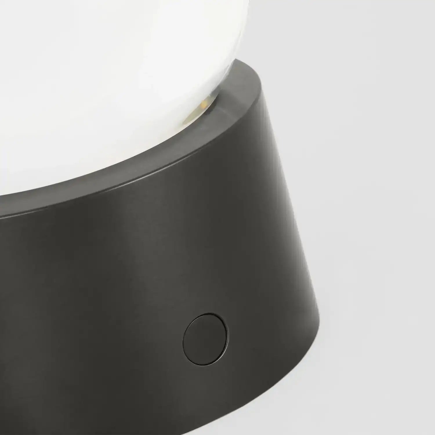 VISUAL COMFORT MODERN, MINA ACCENT RECHARGEABLE TABLE LAMP, TABLE LAMPS