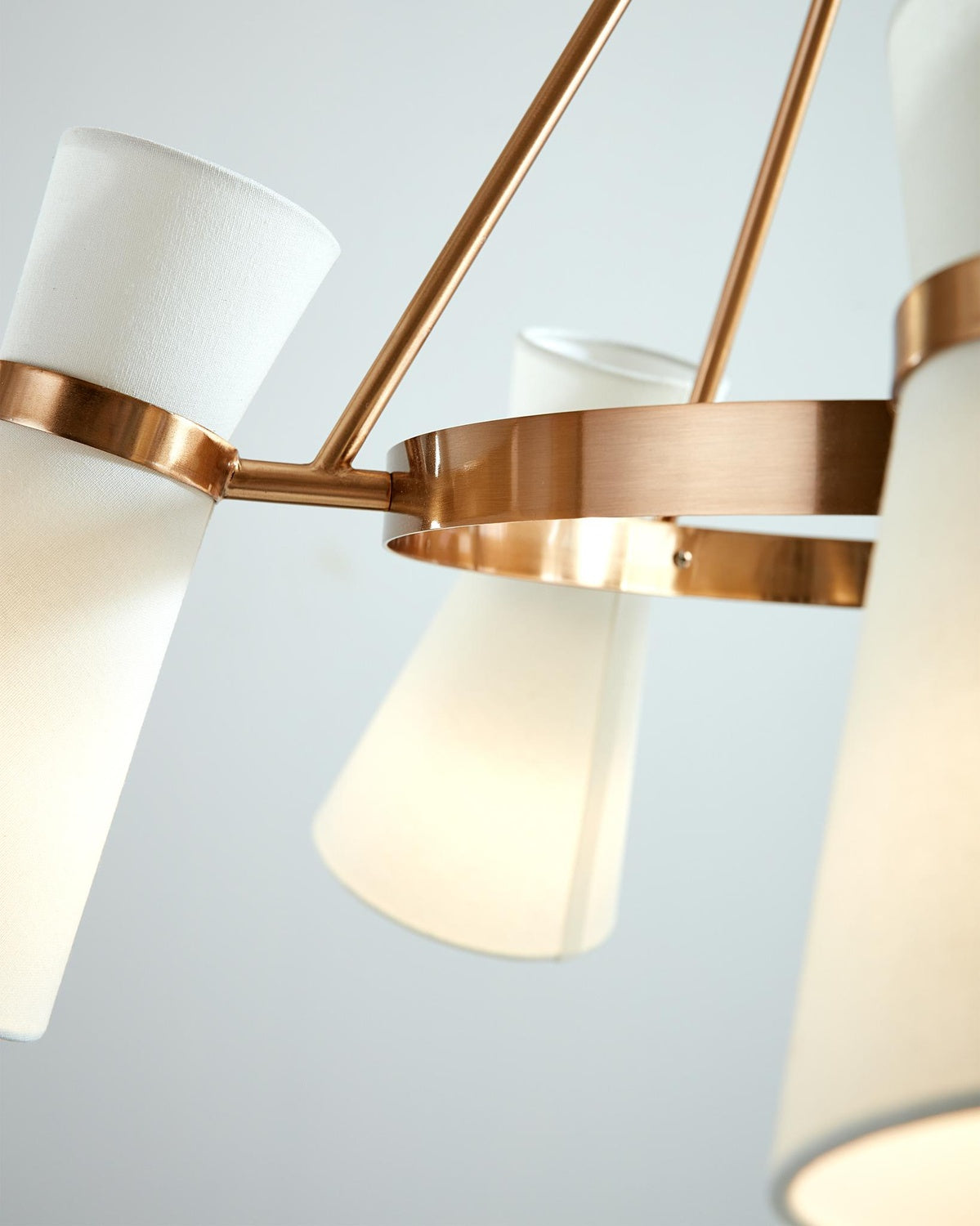 VISUAL COMFORT STUDIO, CLARK FIVE LIGHT CHANDELIER, CHANDELIER LIGHT