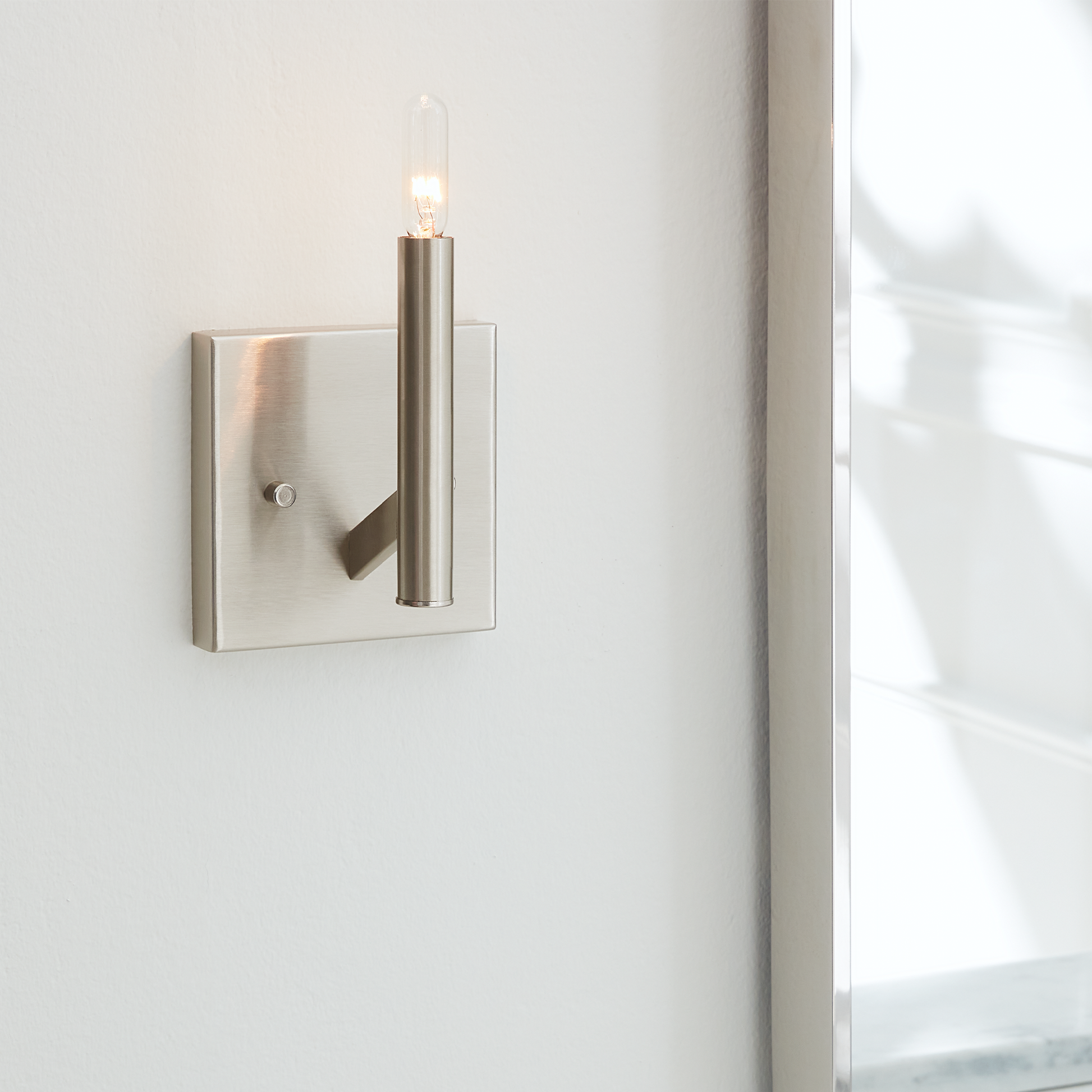VISUAL COMFORT & CO., VECTOR ONE LIGHT WALL / BATH SCONCE, BATH VANITY LIGHT