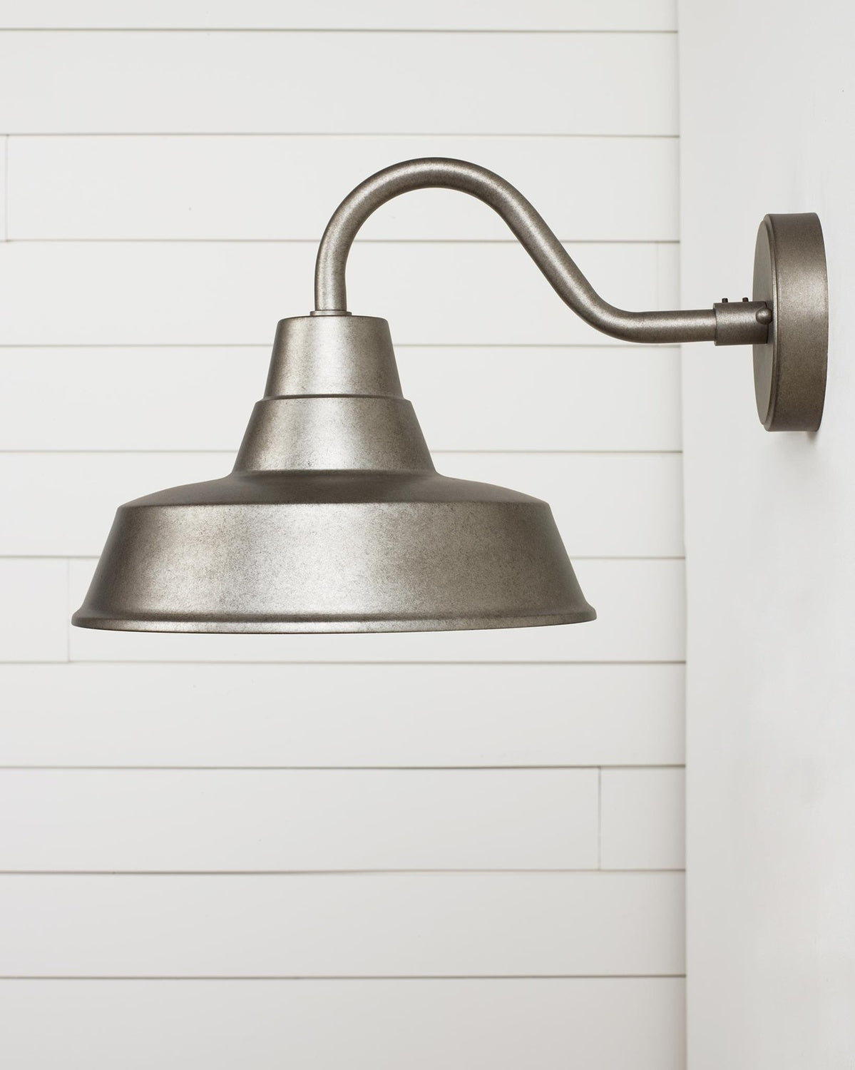 VISUAL COMFORT & CO., BARN LIGHT ONE LIGHT OUTDOOR WALL LANTERN, OUTDOOR WALL LIGHTS