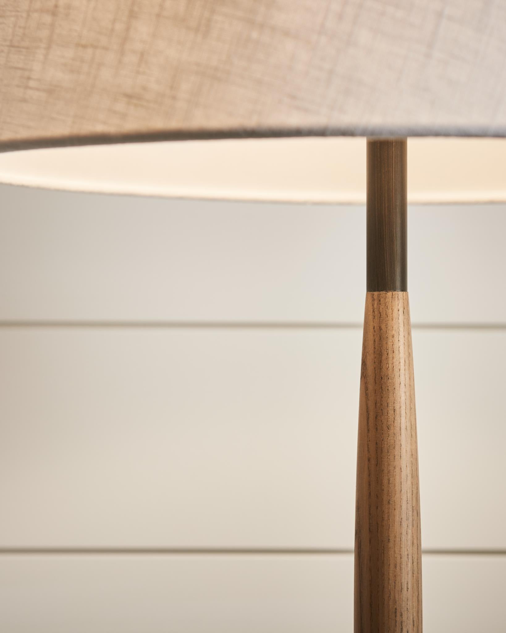 VISUAL COMFORT STUDIO FERRELLI TABLE LAMP