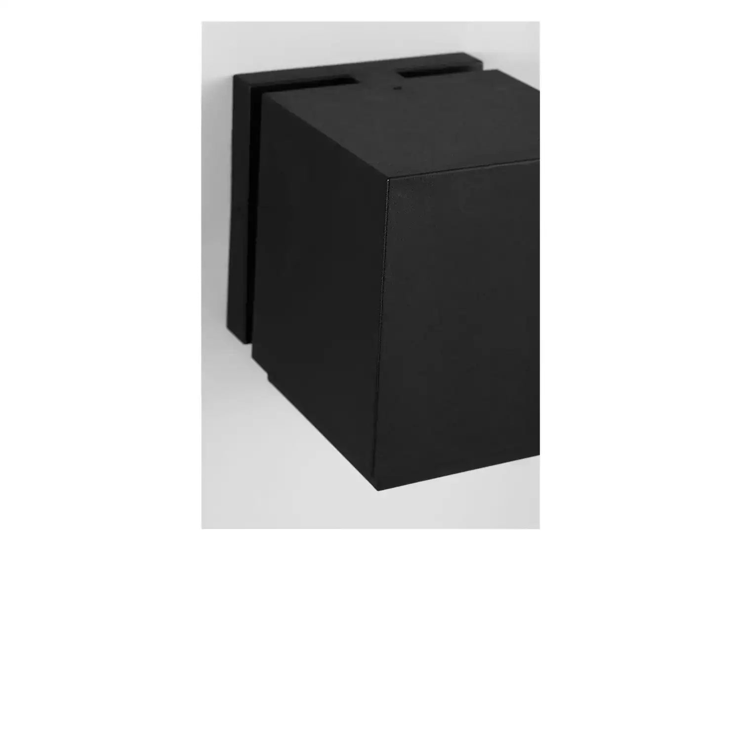 GENERATION LIGHTING, HUNTWICK SQUARE OUTDOOR WALL, OUTDOOR WALL LIGHTS