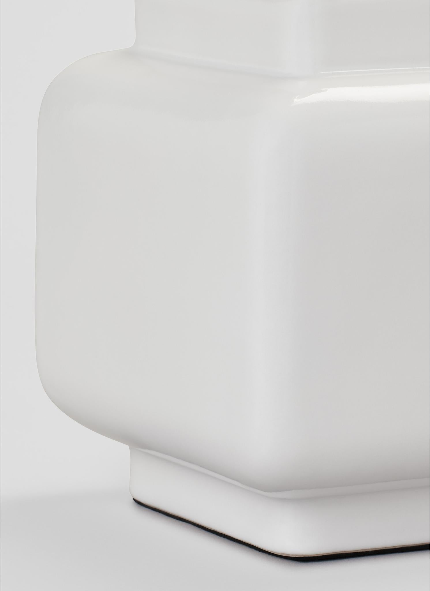 VISUAL COMFORT & CO., ANDERSON TABLE LAMP, TABLE LAMPS