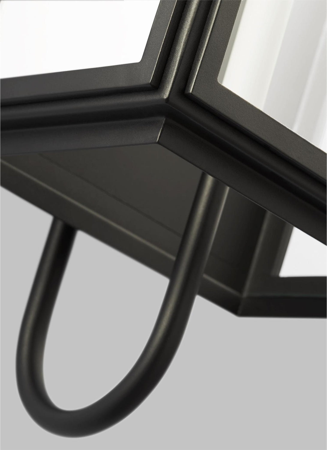 VISUAL COMFORT & CO., EDGAR WALL LANTERN, OUTDOOR WALL LIGHTS