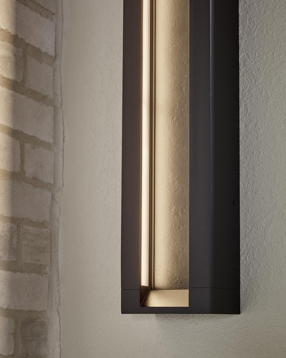 VISUAL COMFORT & CO., MATTIX LED SCONCE, OUTDOOR WALL LIGHTS