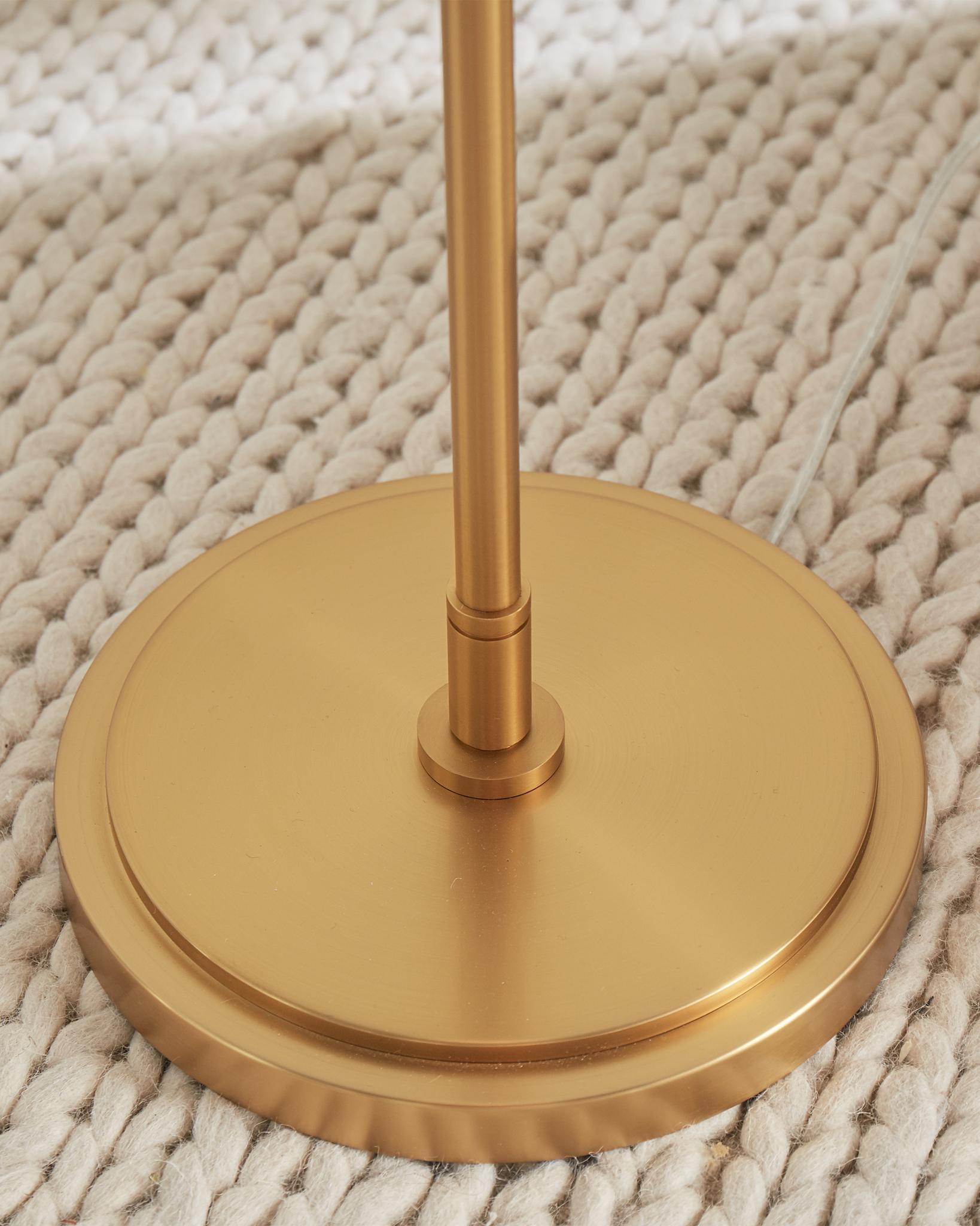 VISUAL COMFORT STUDIO, BECKHAM CLASSIC FLOOR LAMP, FLOOR LAMP