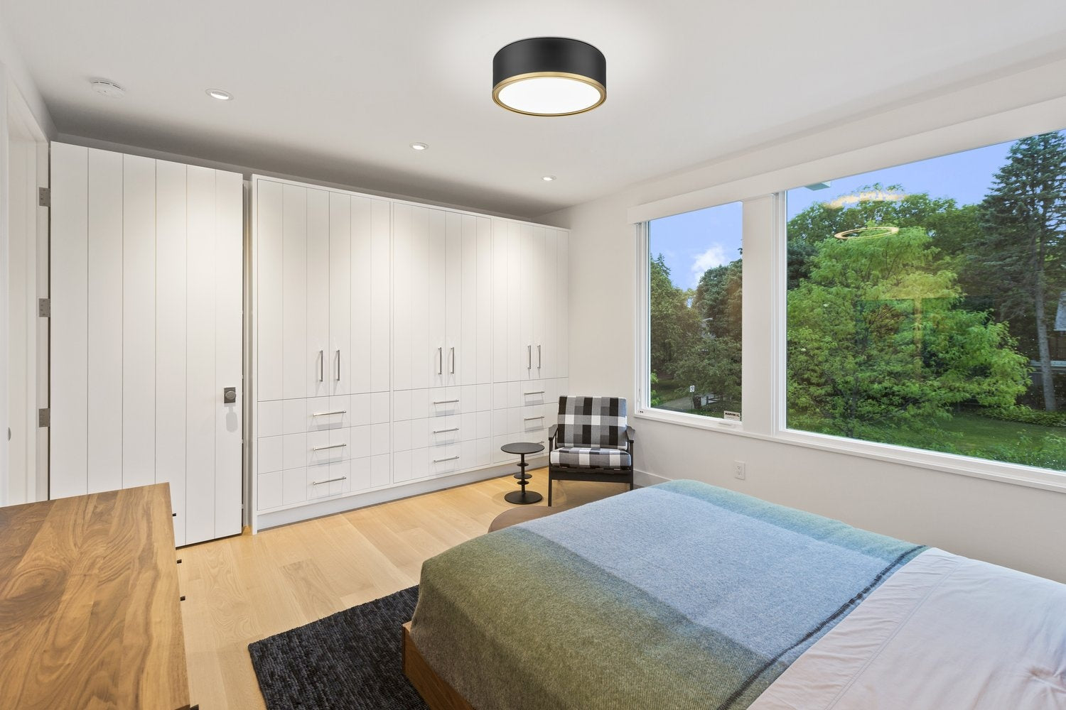 Z-LITE, BRADLEY FLUSH MOUNT, FLUSH MOUNT CEILING LIGHTS