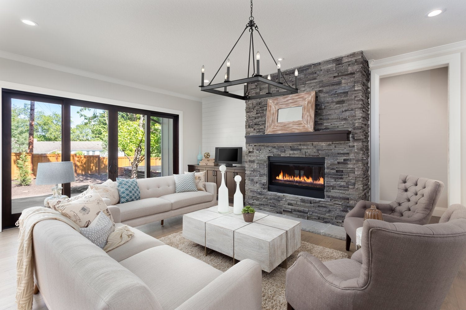 Z-LITE, BARCLAY CHANDELIER, CHANDELIER LIGHT