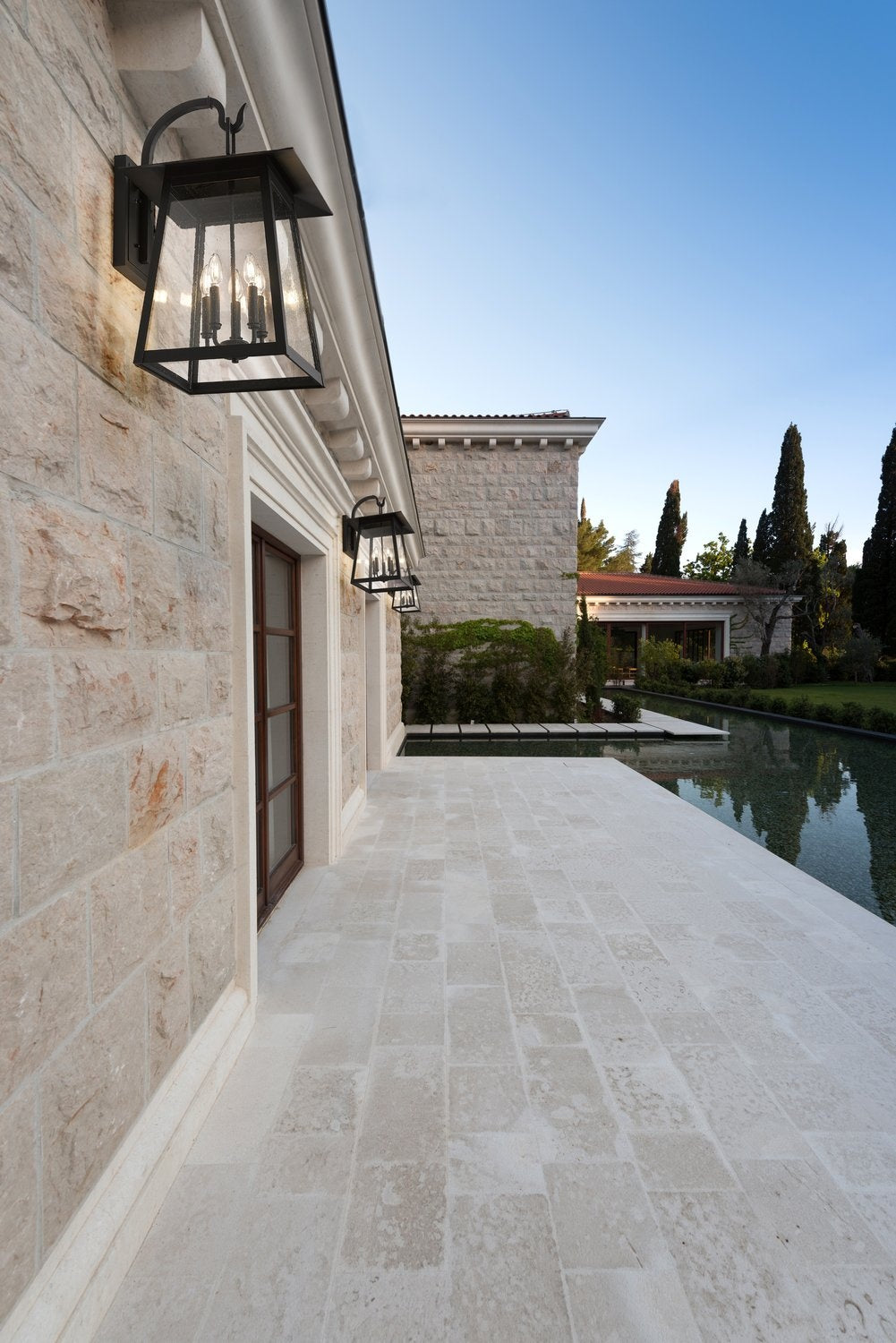 Z-LITE, RAINER OUTDOOR WALL LIGHT, OUTDOOR WALL LIGHTS