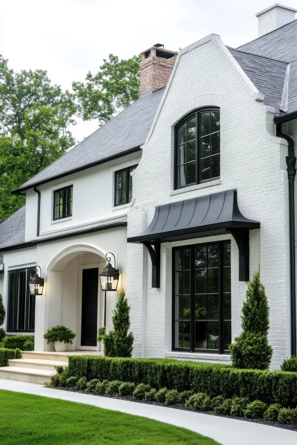 Z-LITE RAPHAEL OUTDOOR WALL LIGHT - Wall