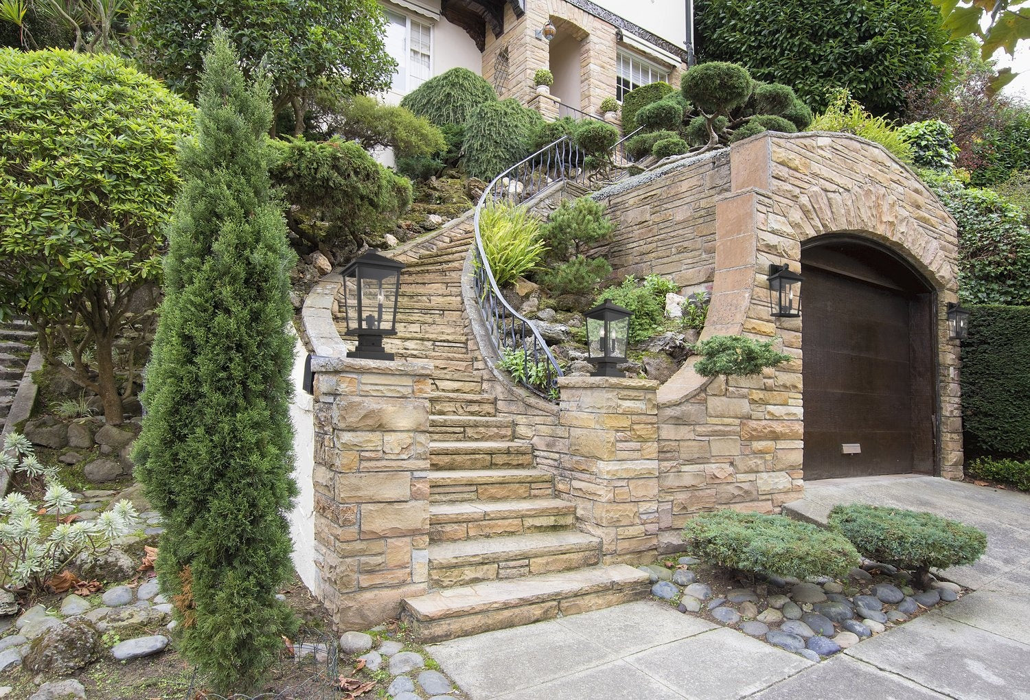 Z-LITE JENAMEES INC. 568B-ORB a49e053e-838a-400c-917a-dd8e21f1bf53