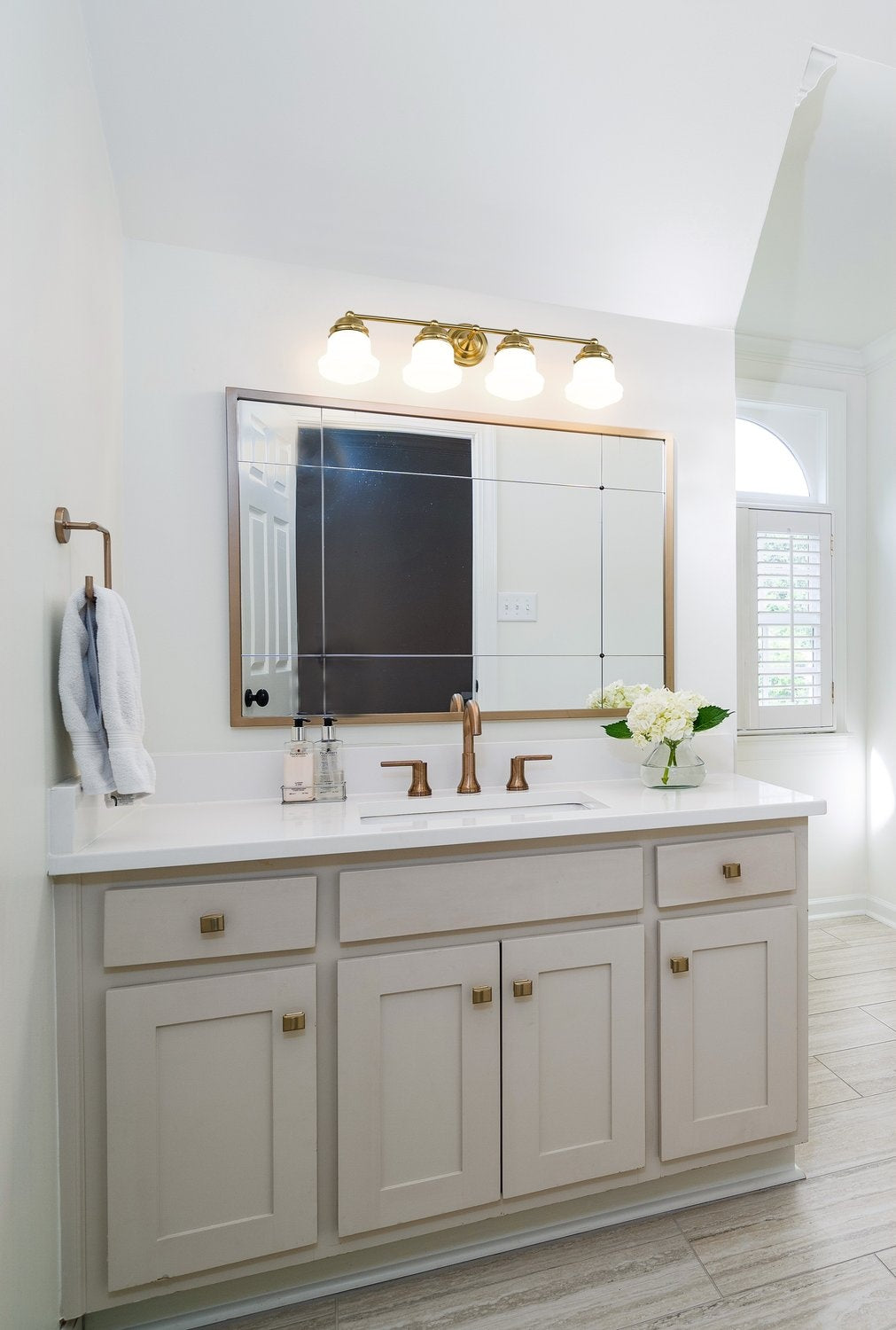 Z-LITE, VAUGHN VANITY, VANITY LIGHT