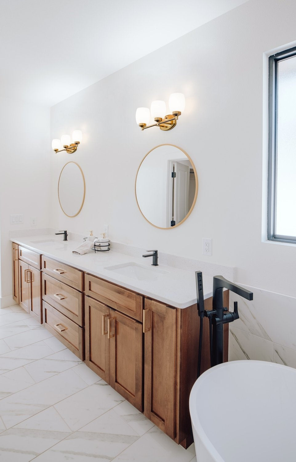 Z-LITE, KENDRICK VANITY, VANITY LIGHT