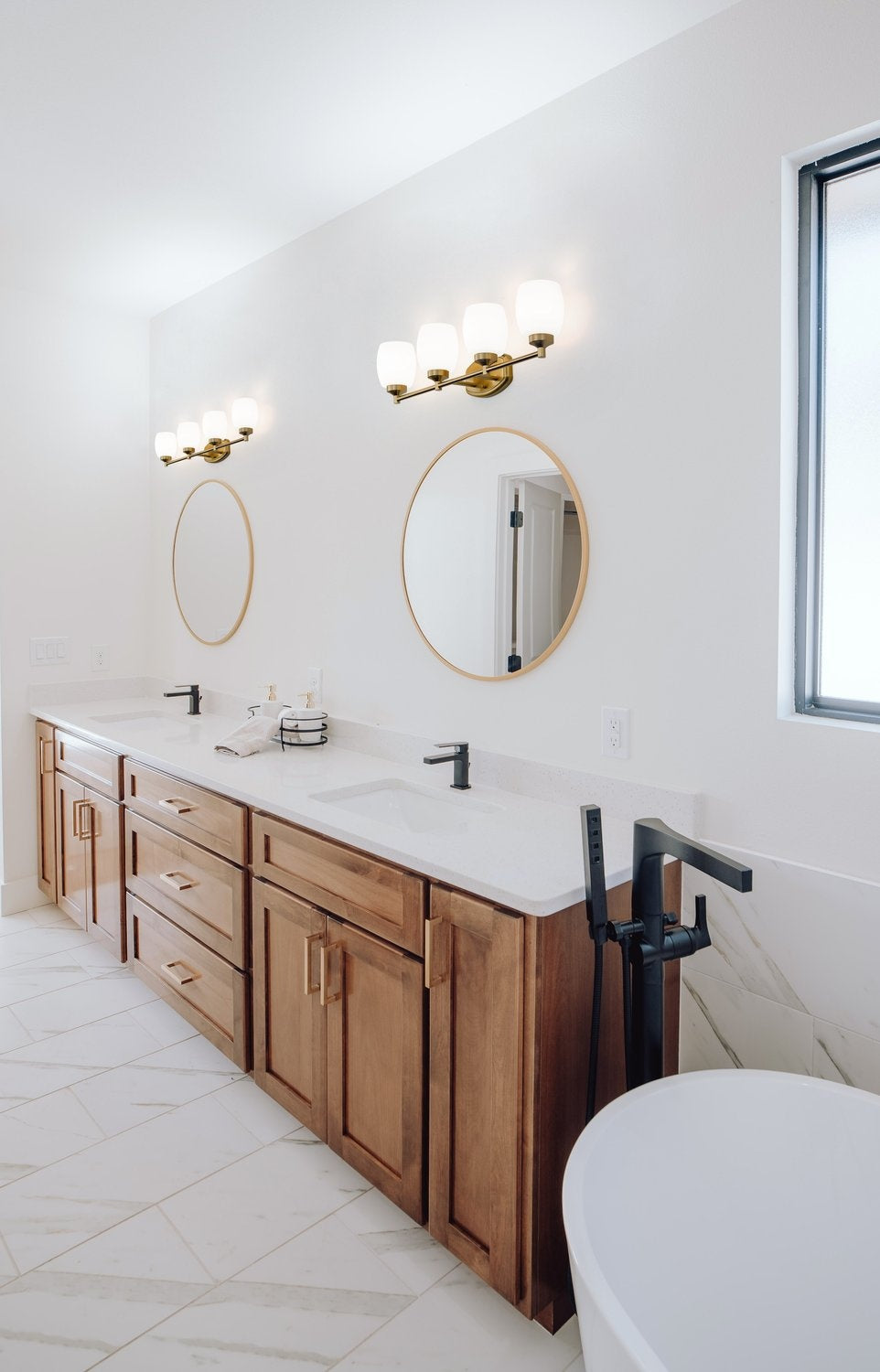 Z-LITE, KENDRICK VANITY, VANITY LIGHT