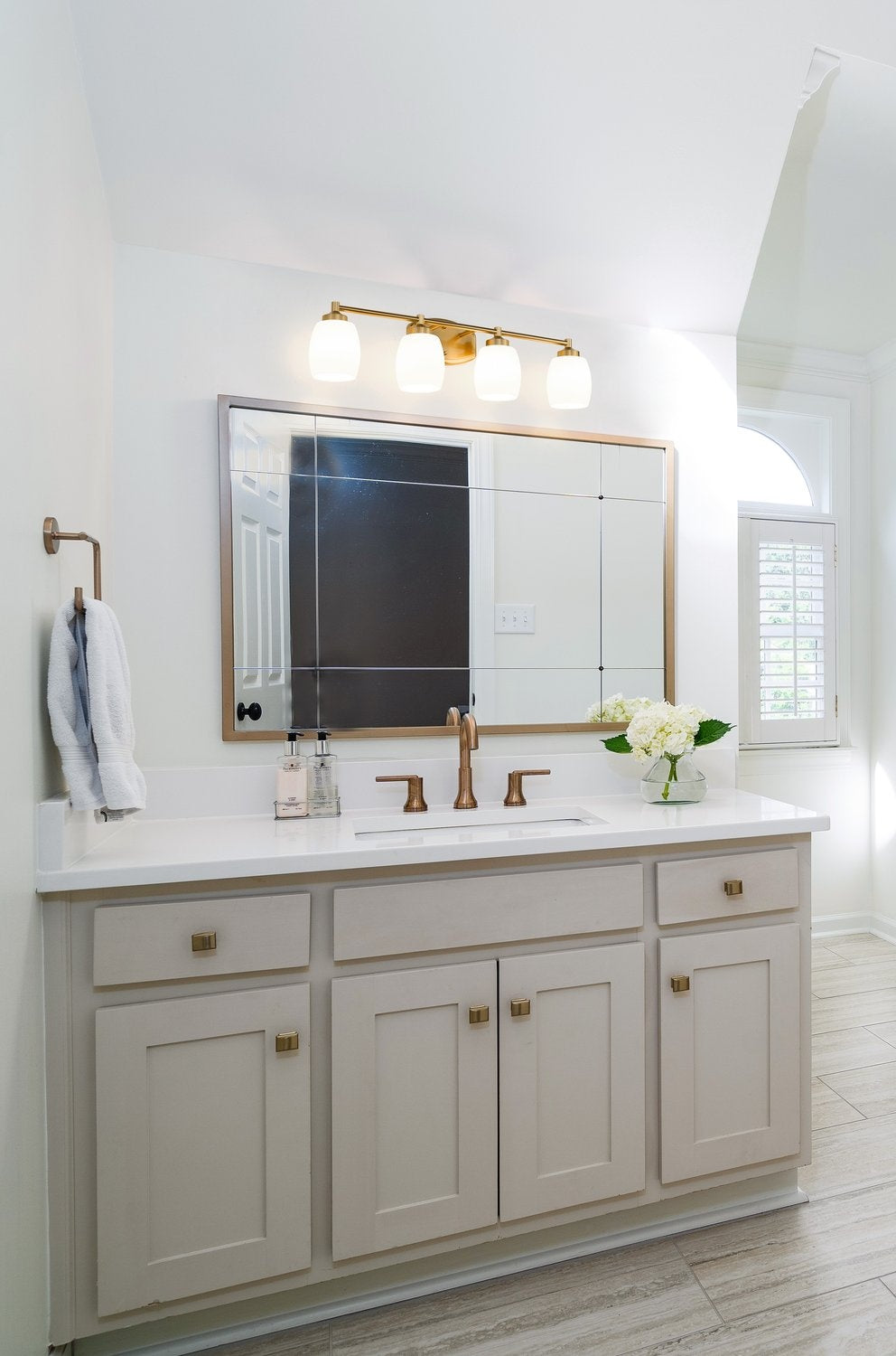 Z-LITE, KENDRICK VANITY, VANITY LIGHT