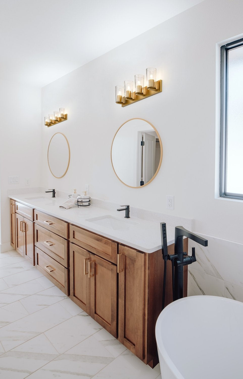 Z-LITE, TITUS VANITY, VANITY LIGHT