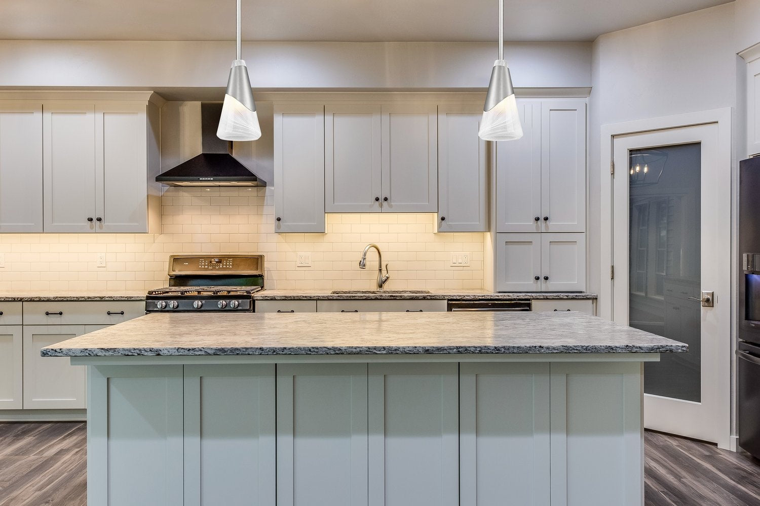 Z-LITE, AIMIE PENDANT, PENDANT LIGHT